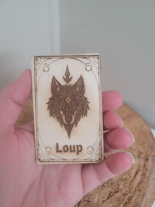 🌕 Carte Totem Gravée – Le Loup
