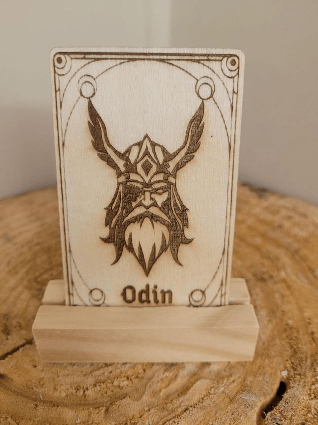 ⚔️ Carte Gravée – Odin