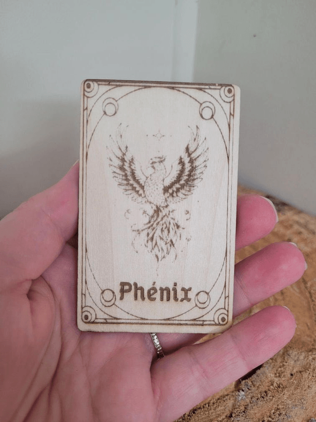🔥 Carte Totem Gravée – Le Phénix